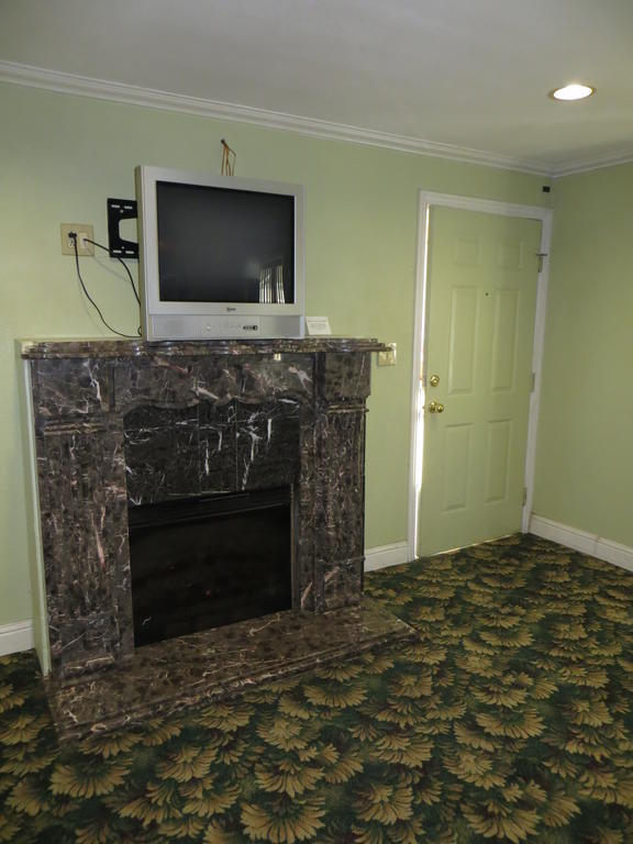 Hotel Budget Suites 2*